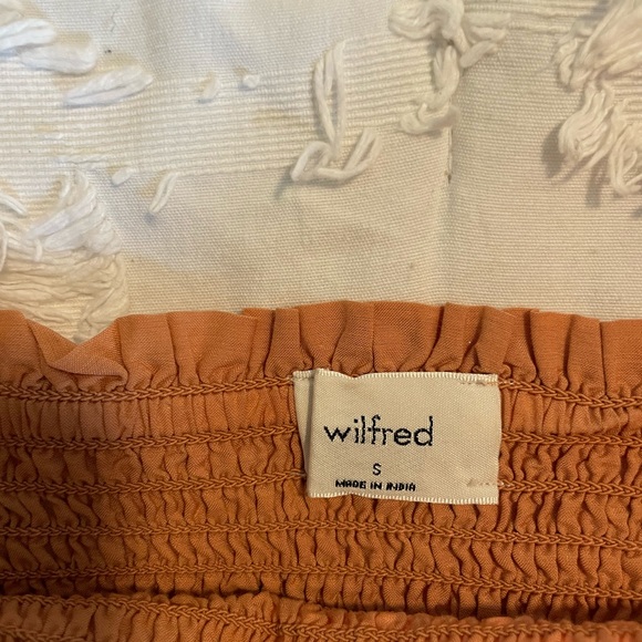 MINT CONDITION WILFRED PUFF SLEEVE LINEN BLOUSE - Picture 2 of 2